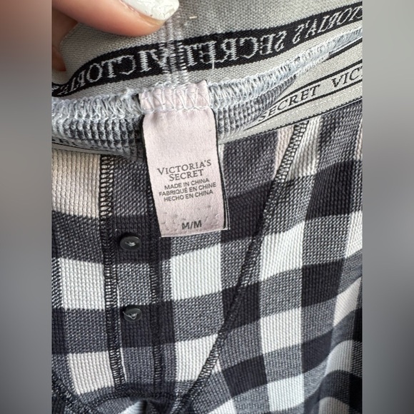 Victoria's Secret Plaid Pajamas Long Sleeve Long Pants Size Medium or Small - Picture 9 of 16